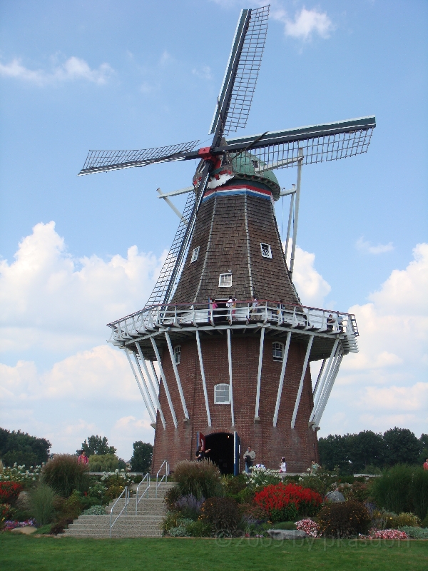 Western Michigan [2009] 529.JPG - Scenes from Windmill Island in Holland, Michigan.